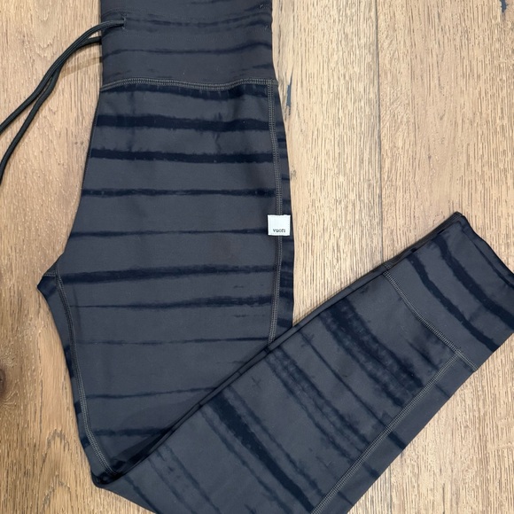 Vuori Shibori Oregano Striped Leggings size XS/Small IMMACULATE - Picture 4 of 4